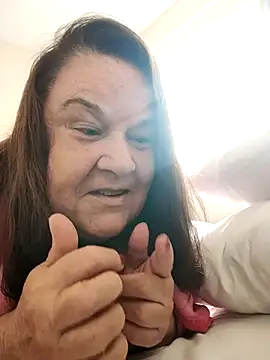 Yaya Mineira online show from March 2025 03:39:02 PM