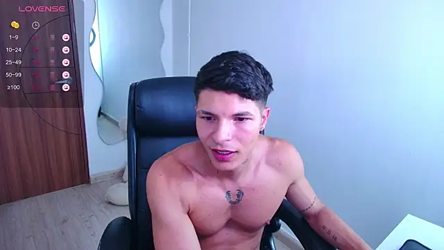 Snapshot of harrisoncuper chatting on March 2026 09:32:01 PM harrisoncuper online show from March 2026 09:32:01 PM