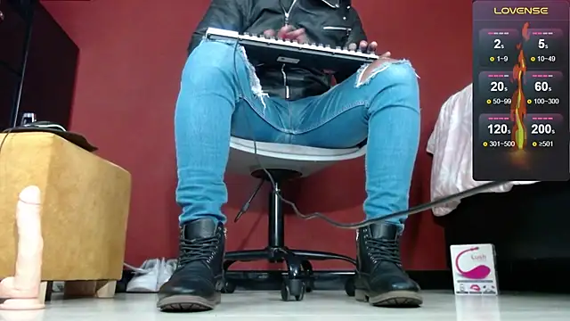 TomLover 12 online show from February 2025 11:57:02 AM