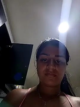 Snapshot of AnnRosse18 chatting on January 2025 10:34:02 PM AnnRosse18 online show from January 2025 10:34:02 PM