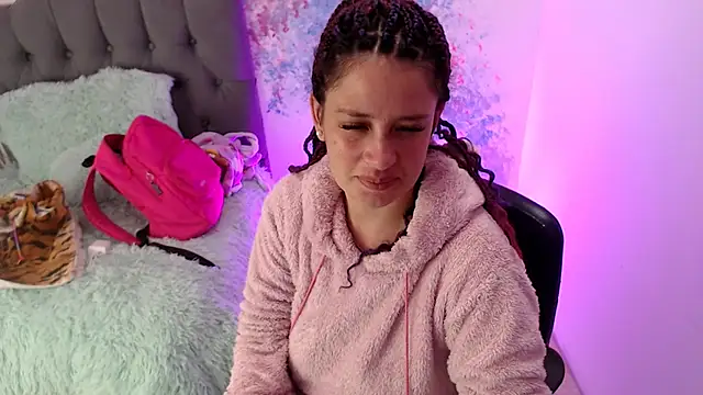 Violeta hornny online show from December 2024 10:12:01 PM