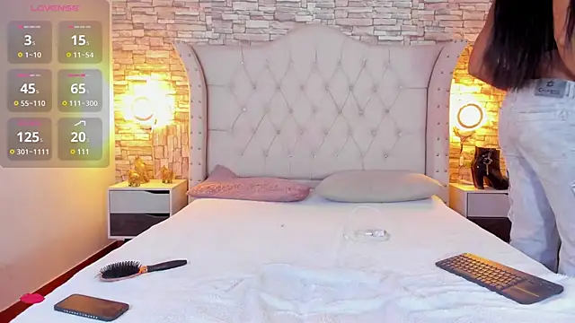 Lucia-sex online show from March 2025 08:10:02 PM