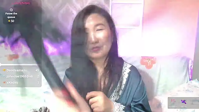 Bet Lu online show from March 2025 05:28:01 PM