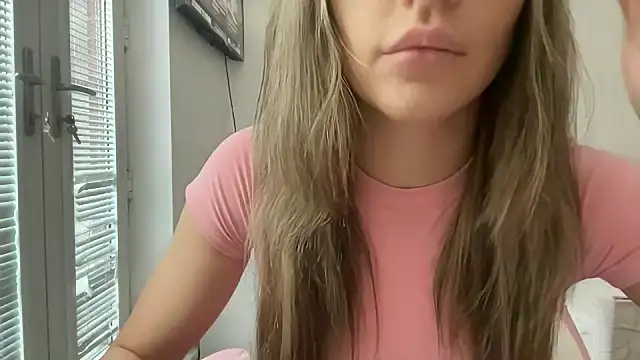 Snapshot of Lillymariee chatting on January 2025 03:55:02 PM Lillymariee online show from January 2025 03:55:02 PM