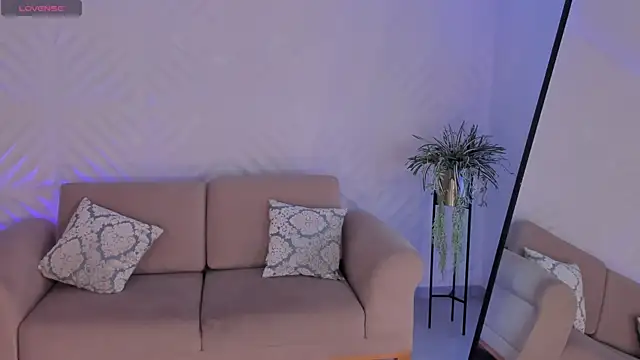 Snapshot of RoseFerrera chatting on November 2025 08:08:01 PM RoseFerrera online show from November 2025 08:08:01 PM