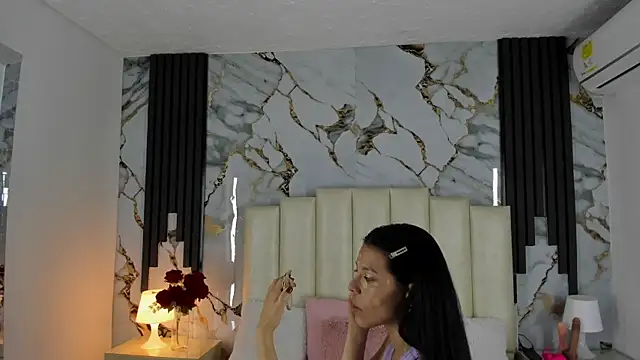 lulumars online show from February 2025 04:04:01 AM