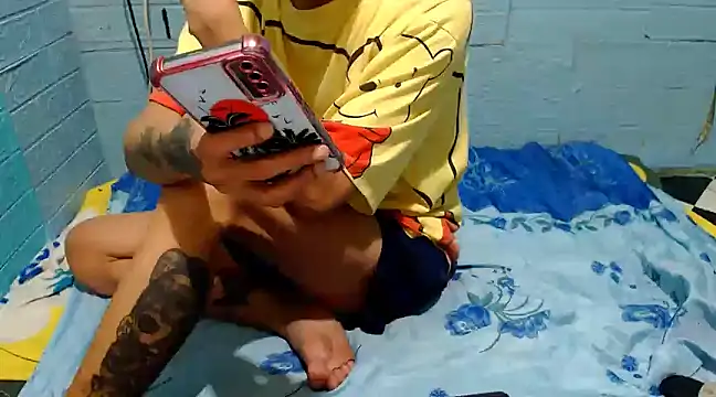 Snapshot of AsianNaughtiesMistress chatting on January 2025 11:21:02 AM AsianNaughtiesMistress online show from January 2025 11:21:02 AM