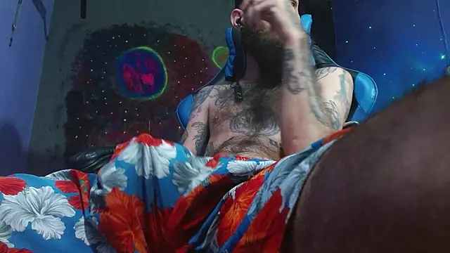 Snapshot of Tatted21xxx chatting on January 2025 11:24:02 PM Tatted21xxx online show from January 2025 11:24:02 PM