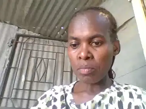 Snapshot of hairybushpussyxx1 chatting on December 2024 11:43:01 AM hairybushpussyxx1 online show from December 2024 11:43:01 AM