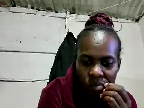 Snapshot of hairybushpussyxx1 chatting on December 2024 07:32:02 PM hairybushpussyxx1 online show from December 2024 07:32:02 PM