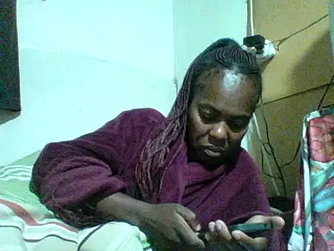 Snapshot of hairybushpussyxx1 chatting on December 2024 01:48:02 AM hairybushpussyxx1 online show from December 2024 01:48:02 AM