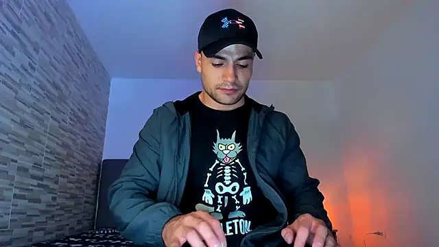 nicolas herrera online show from December 2024 11:35:01 PM