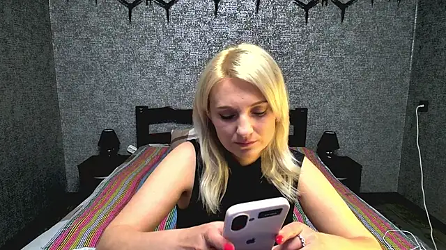 annagreeneyess online show from May 2026 12:31:02 PM