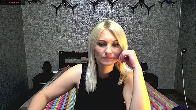 annagreeneyess online show from May 2026 11:04:02 AM