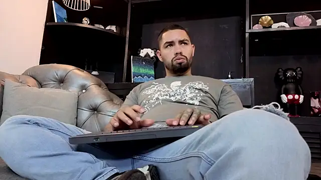 matteosantos online show from April 2026 01:12:01 PM