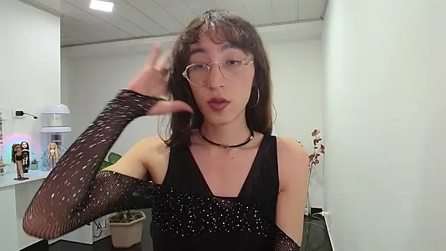 Snapshot of NicoleCortez chatting on February 2025 11:00:01 PM NicoleCortez online show from February 2025 11:00:01 PM