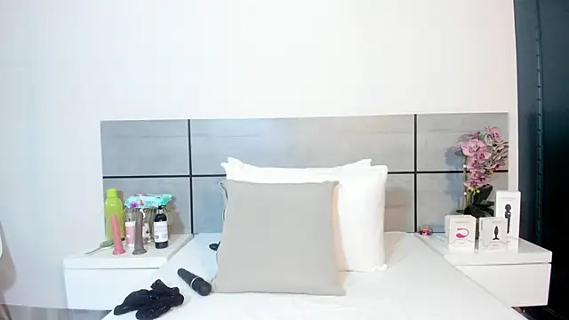 EmmaSmith2 online show from January 2026 02:50:02 AM