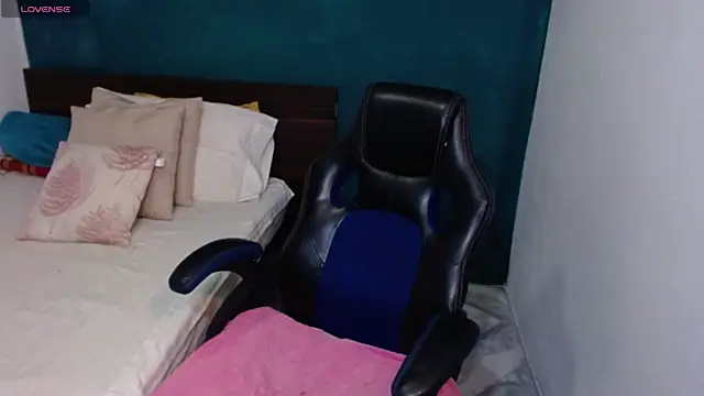 scaelettdubois online show from February 2026 10:35:01 PM