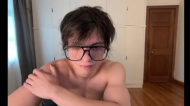 Snapshot of SasukeUhchiaa chatting on January 2026 09:49:02 PM SasukeUhchiaa online show from January 2026 09:49:02 PM