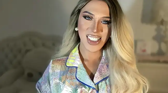 Ts glamxxxx online show from March 2025 01:51:01 PM