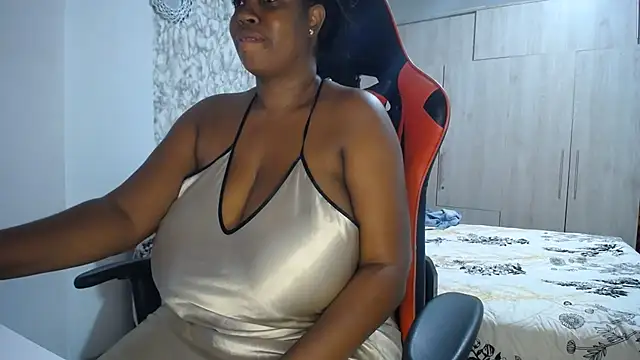 Snapshot of agatfox chatting on July 2026 04:28:01 AM agatfox online show from July 2026 04:28:01 AM
