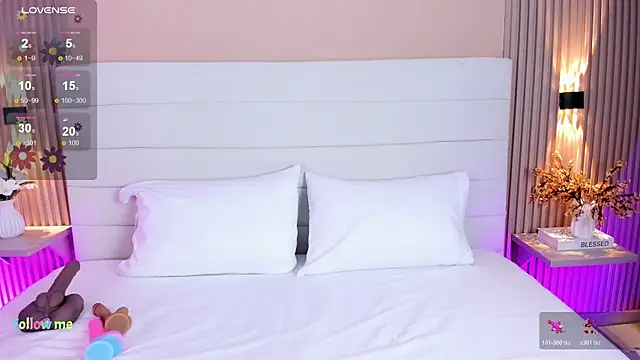 Charlotte93  online show from March 2026 12:10:02 PM