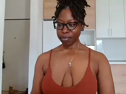 MadamIndigo online show from January 2026 11:14:01 AM