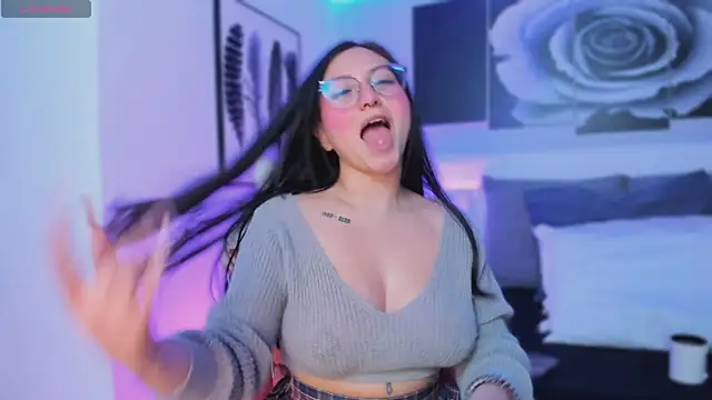 lucy neil online show from March 2025 07:06:02 PM