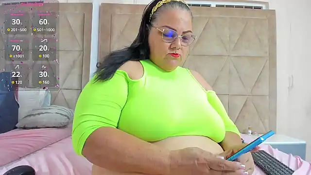 mommy cute online show from February 2025 10:31:01 PM