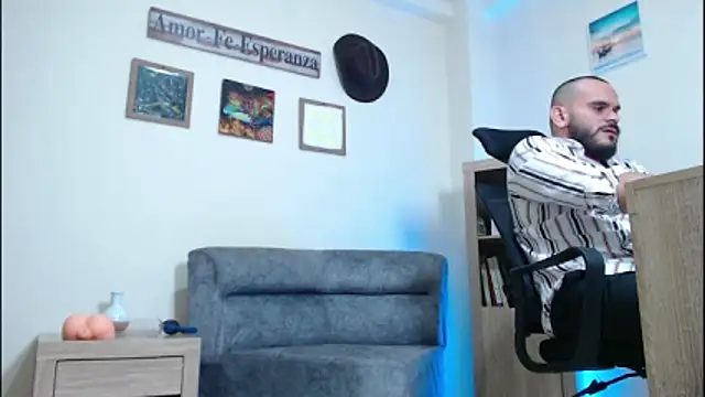 cowboyht online show from April 2026 04:40:01 AM