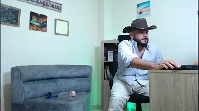 cowboyht online show from April 2026 06:39:01 AM