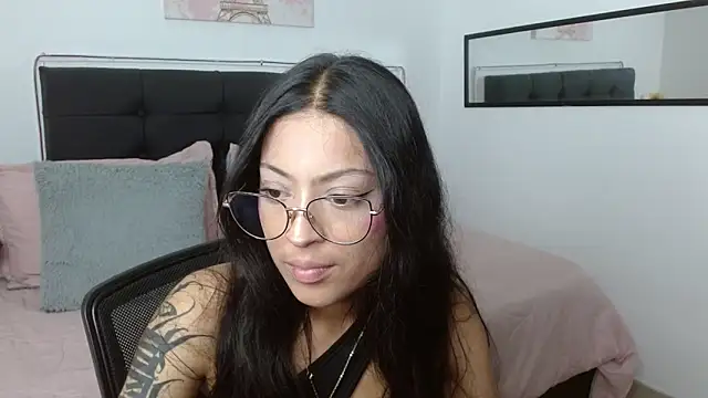 vaness weet online show from March 2026 10:14:01 PM