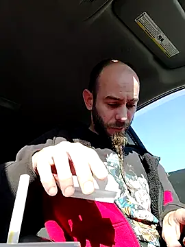 Snapshot of JohnnyFaster chatting on October 2025 02:12:01 PM JohnnyFaster online show from October 2025 02:12:01 PM