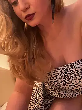 Lady  Maria online show from February 2025 04:32:02 PM