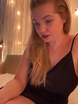 Lady  Maria online show from February 2025 04:00:02 PM