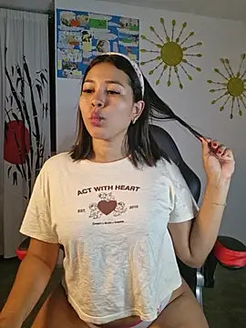 caylinhot7 online show from October 2025 04:46:02 AM