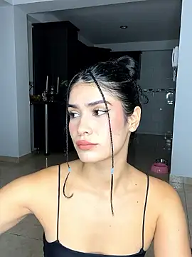 Snapshot of thebestass19 chatting on December 2024 10:53:02 PM thebestass19 online show from December 2024 10:53:02 PM