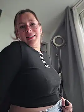 Snapshot of Amai_Live chatting on May 2026 04:26:02 PM Amai Live online show from May 2026 04:26:02 PM