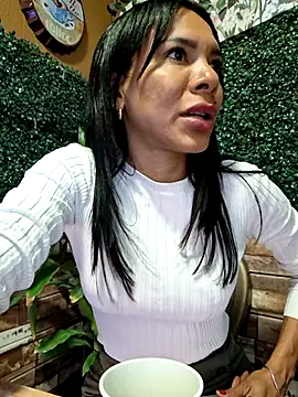 Doll Loren online show from September 2025 01:49:01 PM