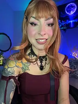 Cinamoonn online show from April 2026 08:13:02 PM