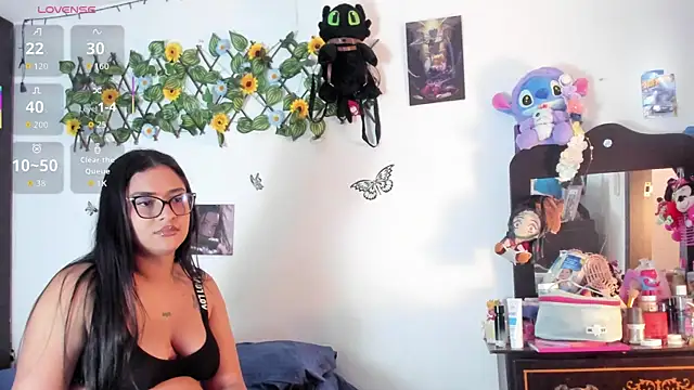 mensia hernandz online show from June 2026 01:04:01 PM