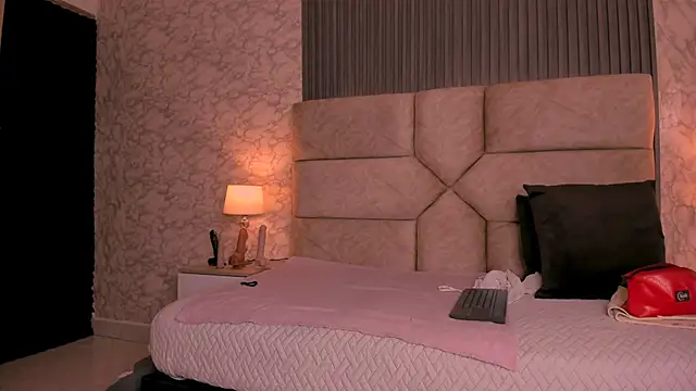 Snapshot of Cris__sweet chatting on February 2025 11:44:02 AM Cris sweet online show from February 2025 11:44:02 AM