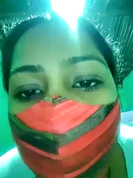 Shristiprakash0 online show from December 2024 12:51:02 PM