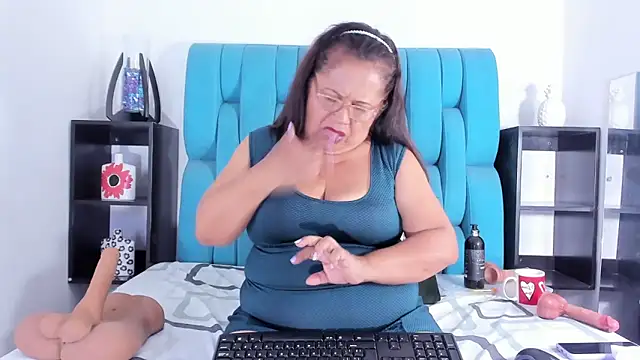 Keira Lennox online show from March 2025 06:16:01 PM