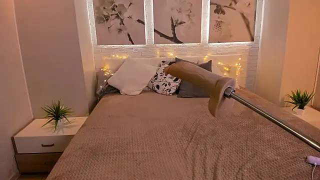 Betty June online show from January 2025 12:12:02 AM