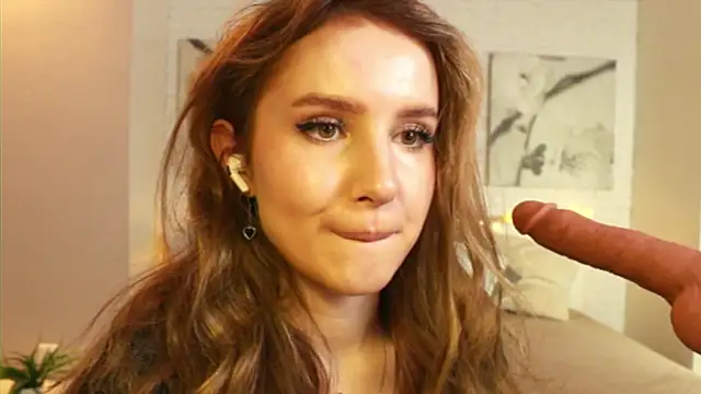 Betty June online show from March 2025 09:01:01 PM