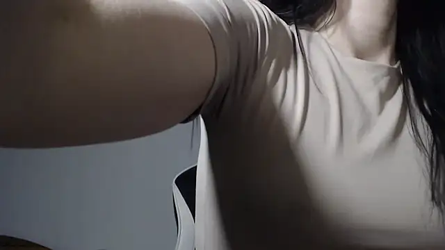 Lisakisss online show from April 2026 06:20:01 PM