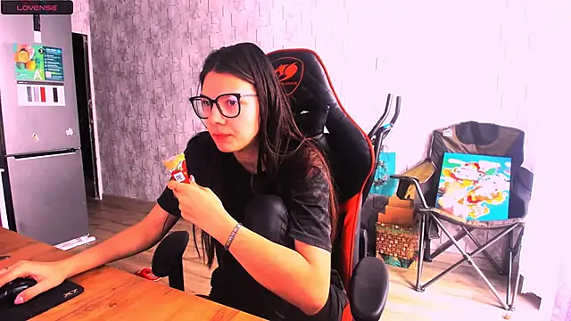 MollyLollipop online show from March 2025 04:43:02 AM