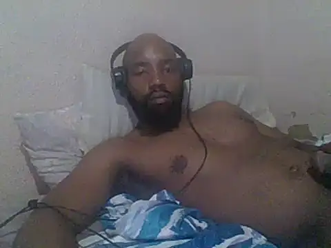 Snapshot of KAYBEEDEFREAK chatting on February 2025 08:37:01 PM KAYBEEDEFREAK online show from February 2025 08:37:01 PM