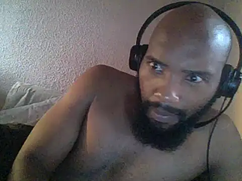 Snapshot of KAYBEEDEFREAK chatting on February 2025 04:03:01 PM KAYBEEDEFREAK online show from February 2025 04:03:01 PM